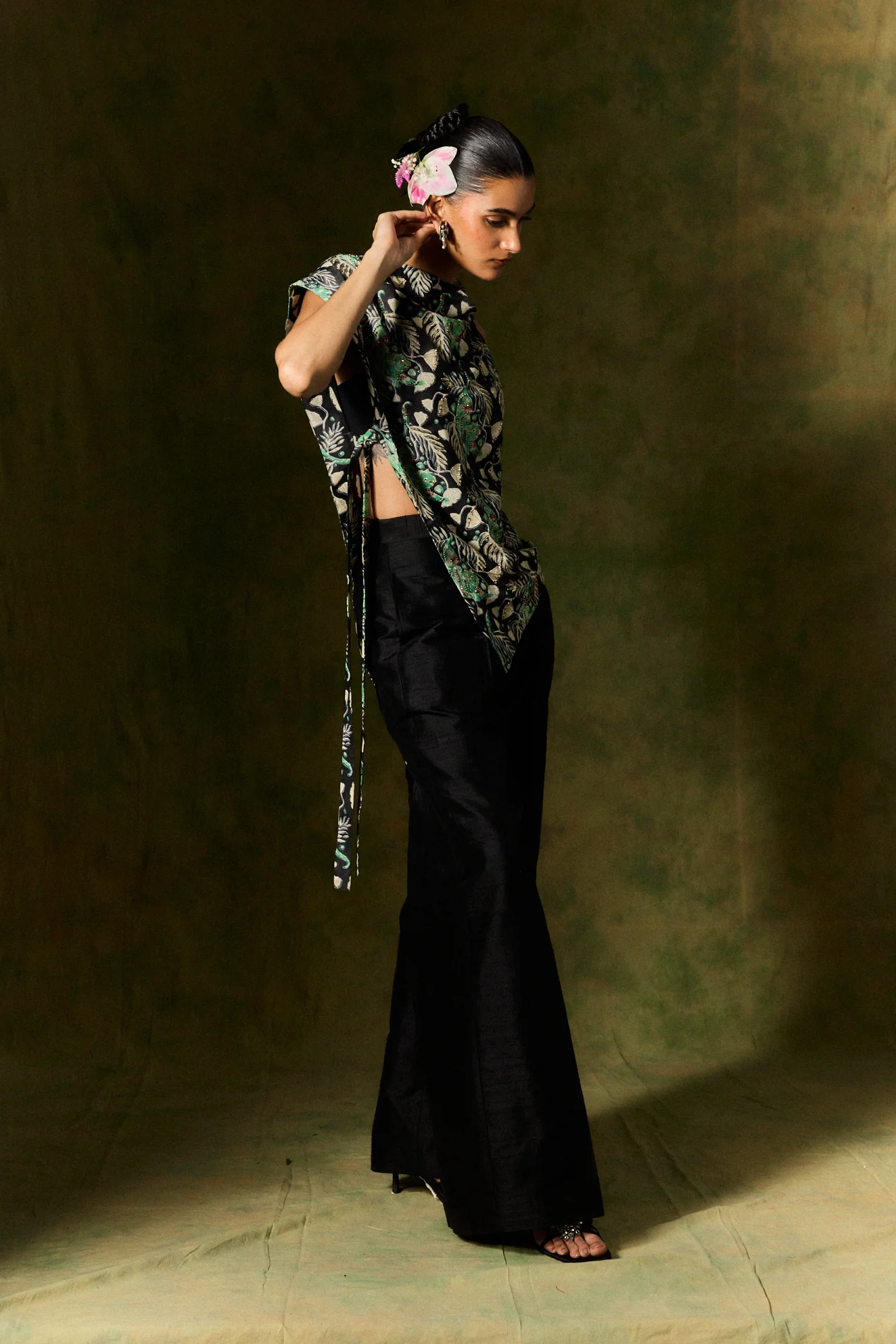 Gulsher Silk Trouser Set - Image 9