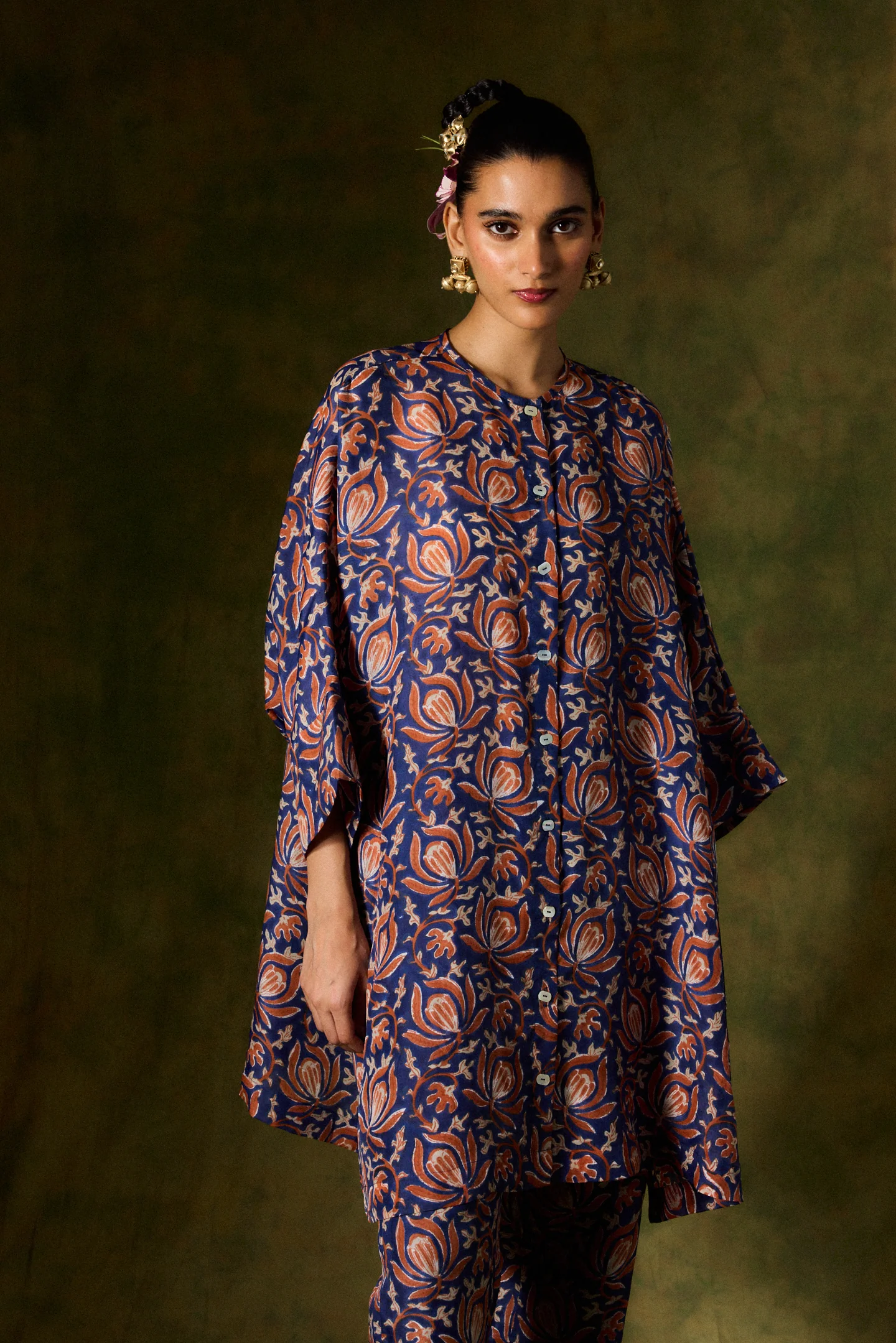 Inaaya Silk Kurta - Image 3