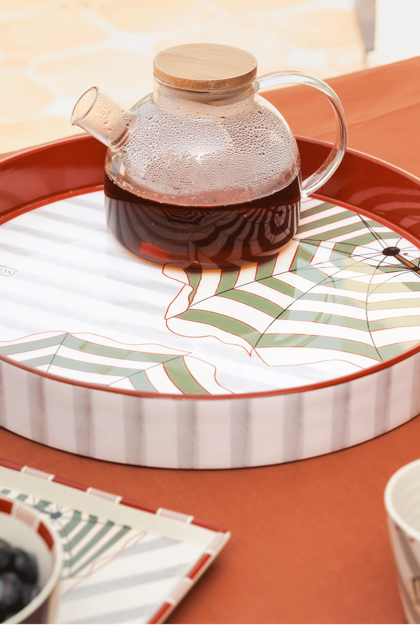 Kasa round tray