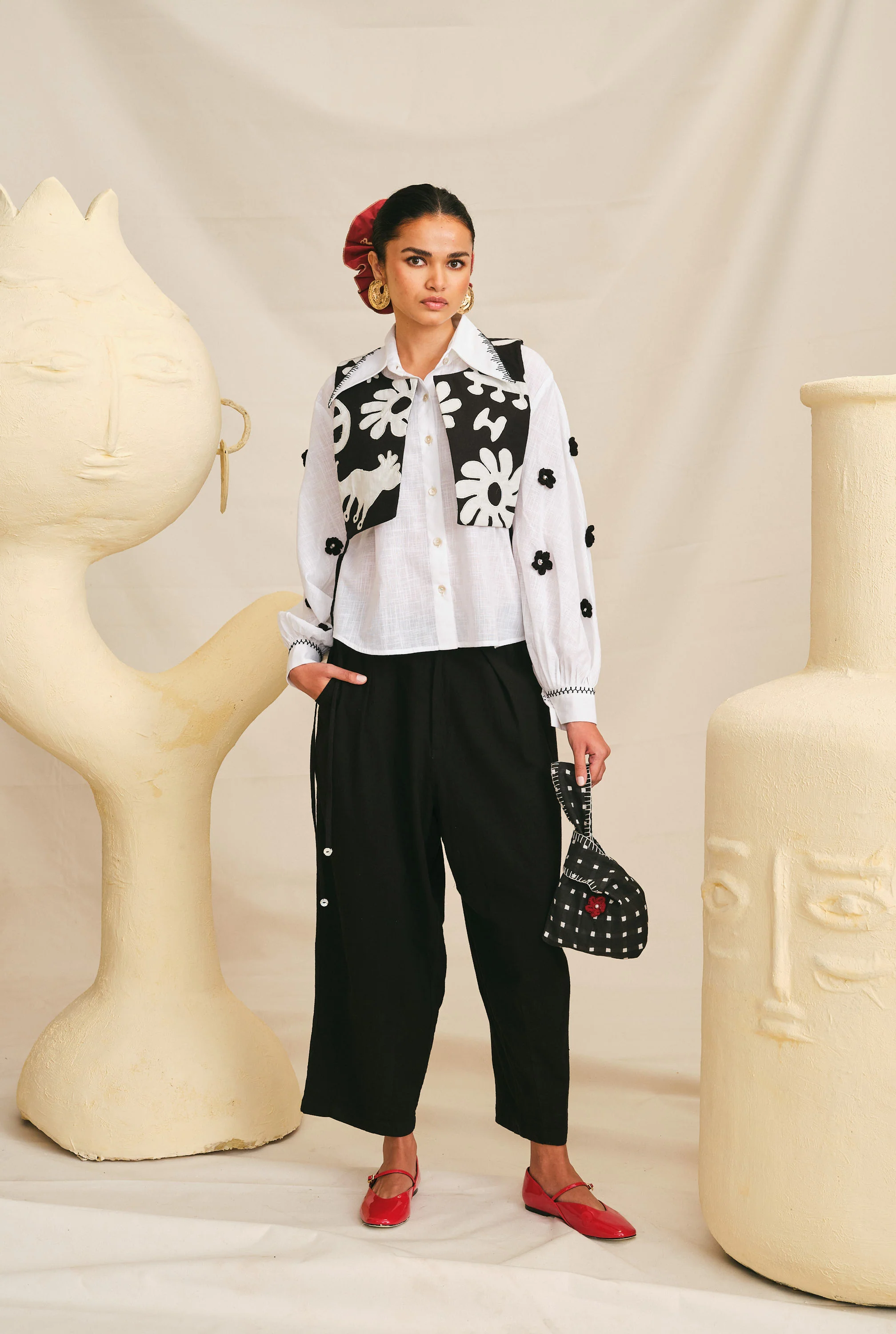 Meso Applique Bib - Image 4