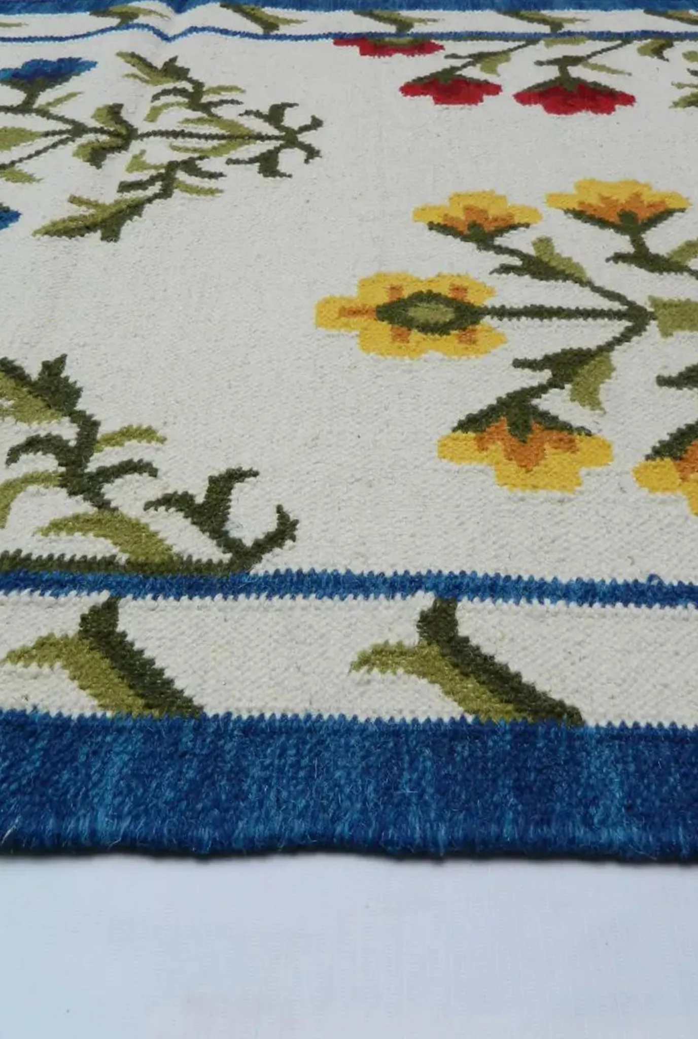 Rose Souflé Rug - Image 4
