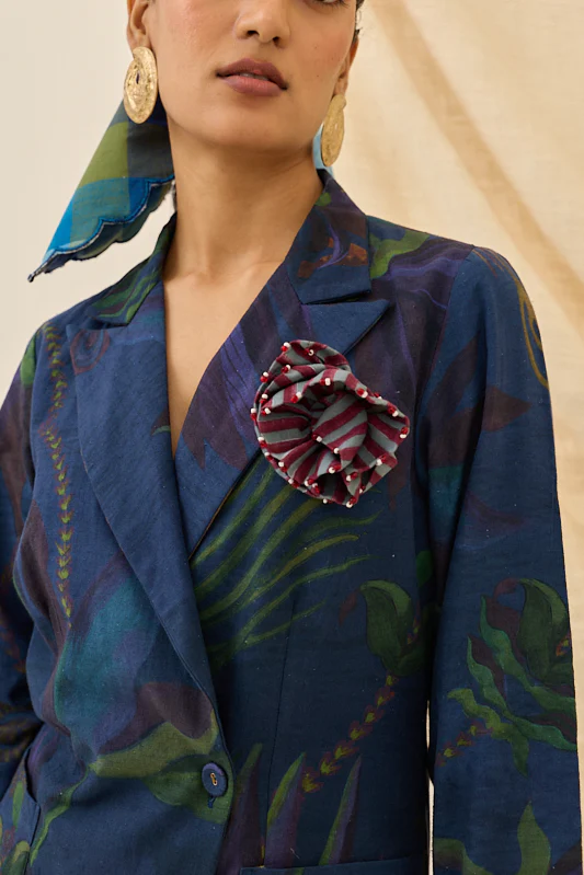 Tara Blazer Set With Corsage - Image 4