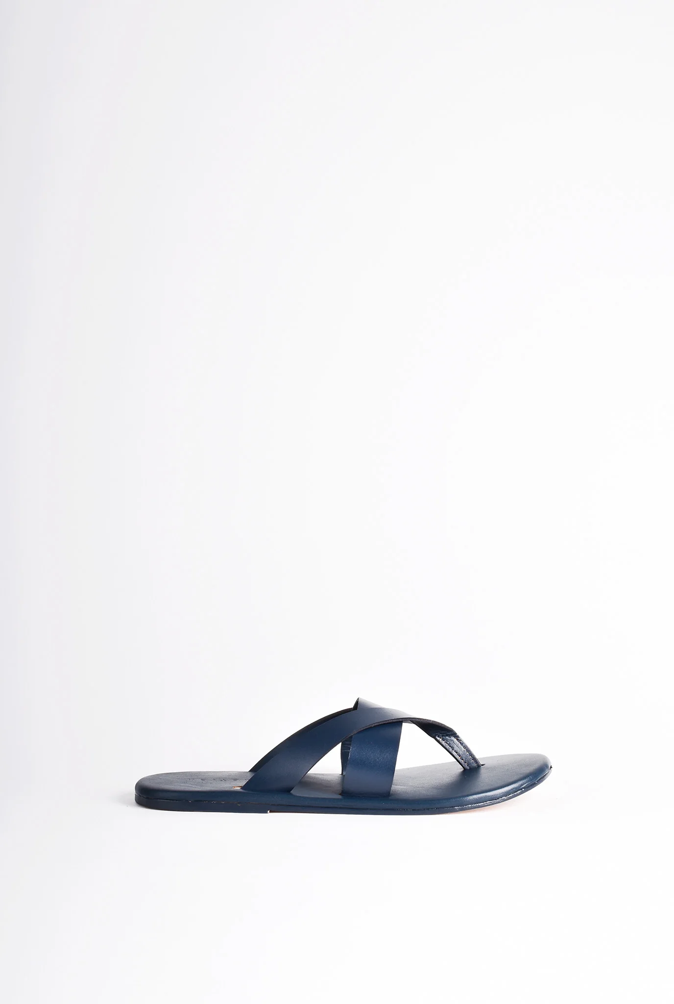 V-Strap chappals - Image 10