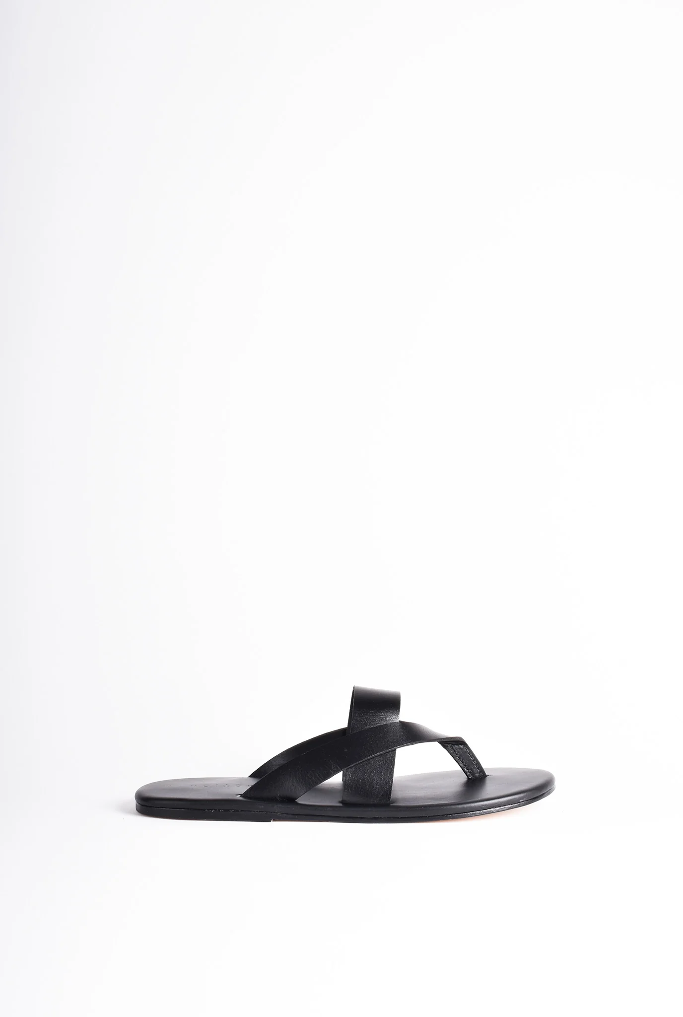 V-Strap chappals - Image 11