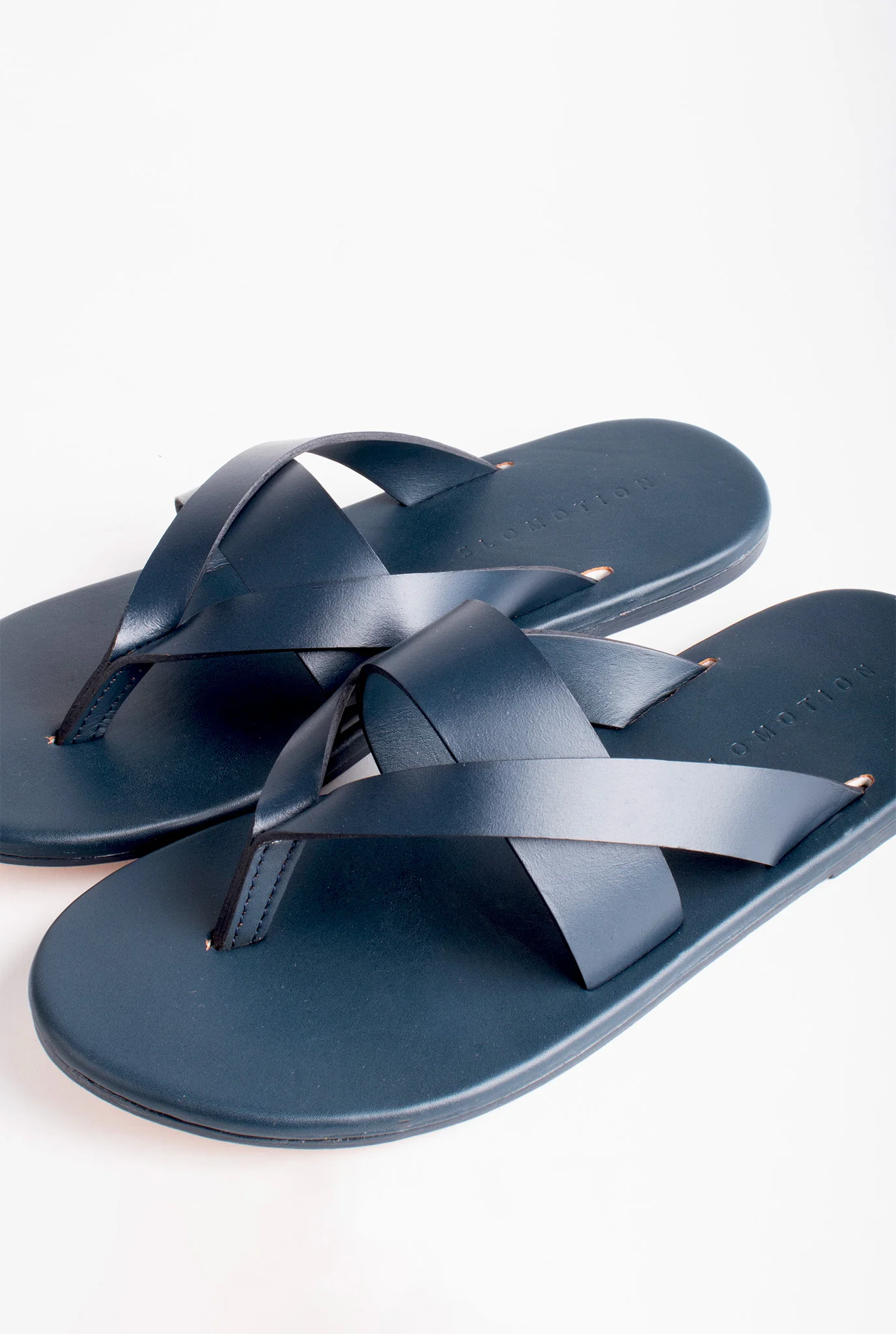 V-Strap chappals - Image 2