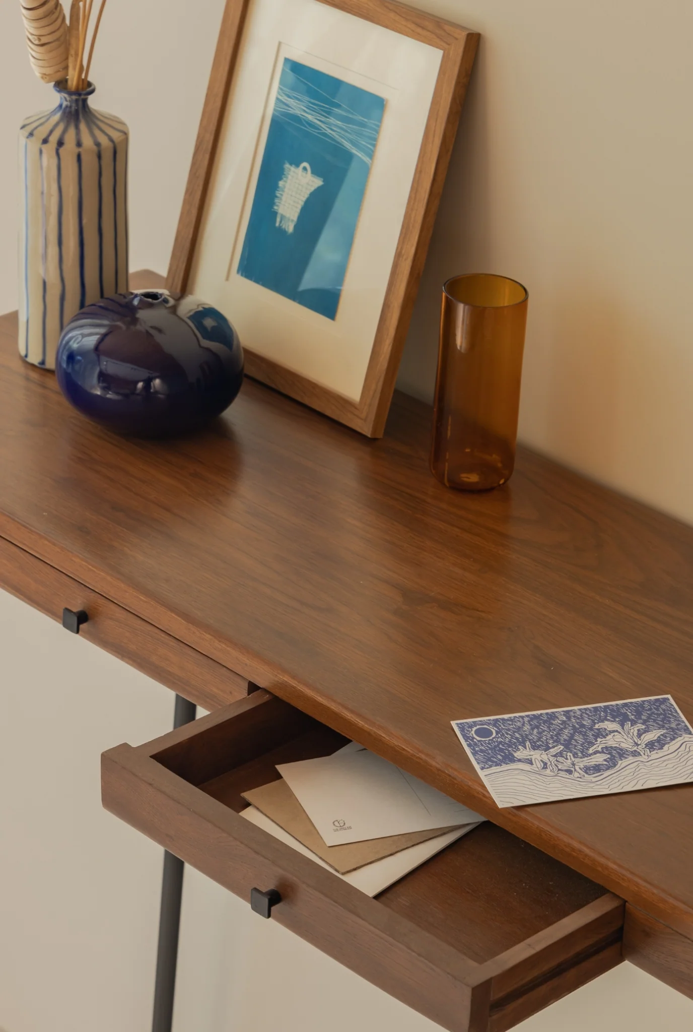 Walk By Foyer Table (Shipping Only In India) - Image 3
